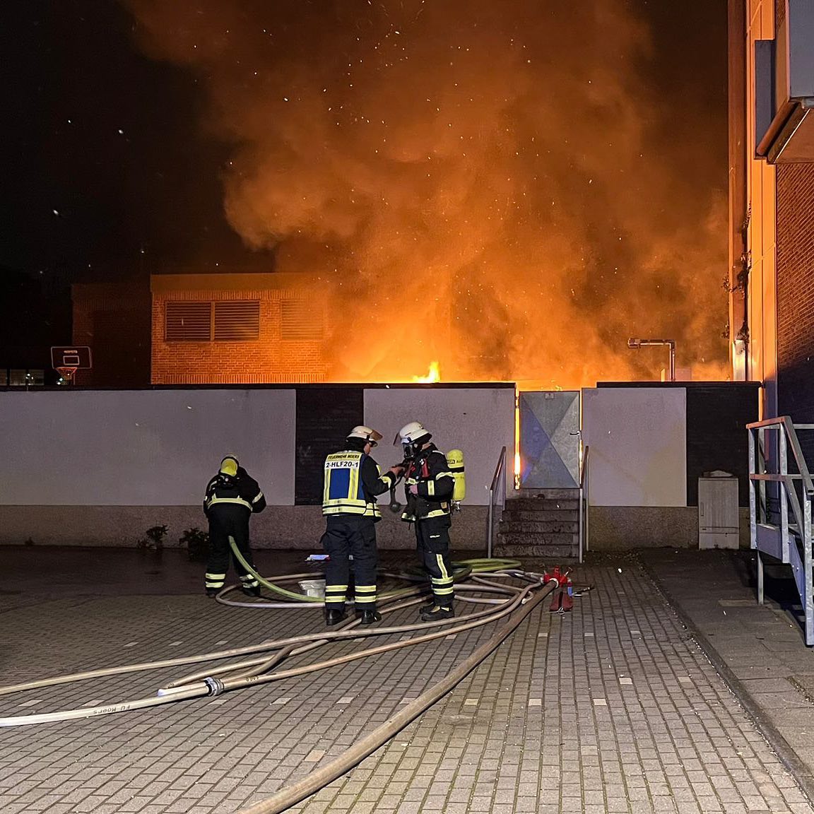 Feuerwehrkräfte des Löschzugs Stadtmitte im Einsatz